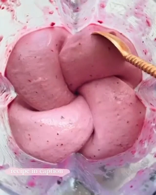 Smoothie bowl espeso de arándanos