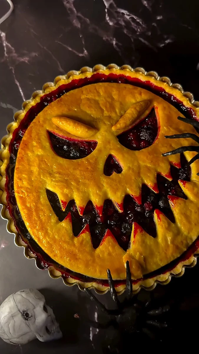 Tarta de frutos rojos calabaza de Halloween